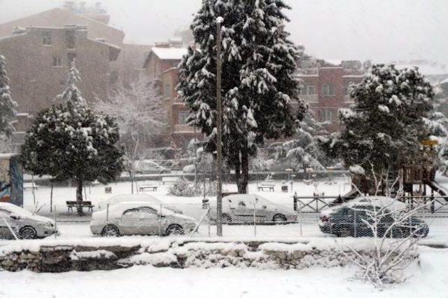 Bucak'ta Okullara Kar Tatili (2)