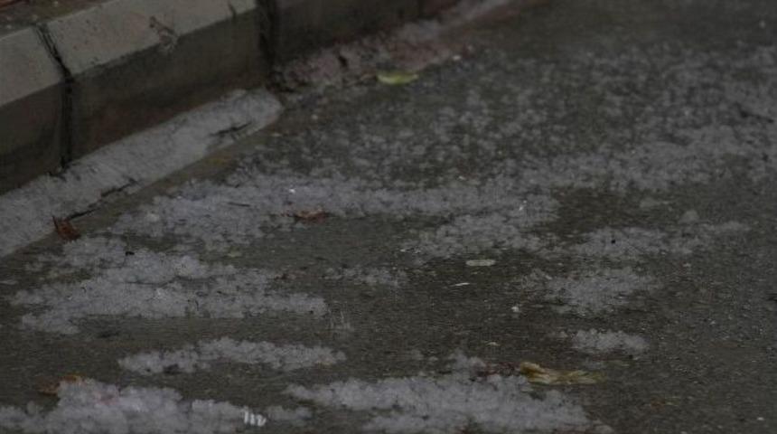 Antalya Kent Merkezinde Kar Şaşkınlığı
