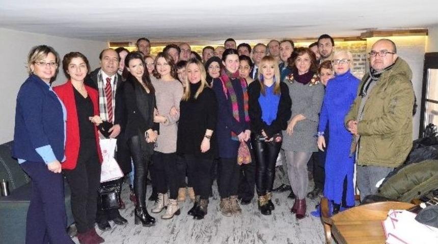 Özel Ümit’ten Gazetecilere Yüzde Yüz İndirim