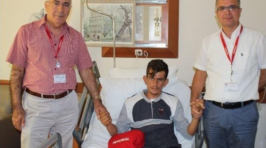 Aort Damarı Yırtılan Genci Zamanla Yarış Kurtardı