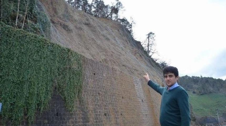 Trabzon&rsquo;un S&uuml;rmene İl&ccedil;esindeki Heyelan