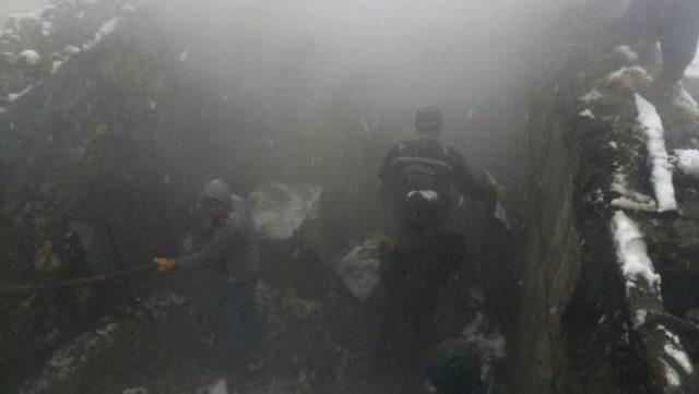 Ermenek te Ev Yandı; Baba Ve Kurtarmak Istediği 2 Kızı &Ouml;ld&uuml;(2) 3