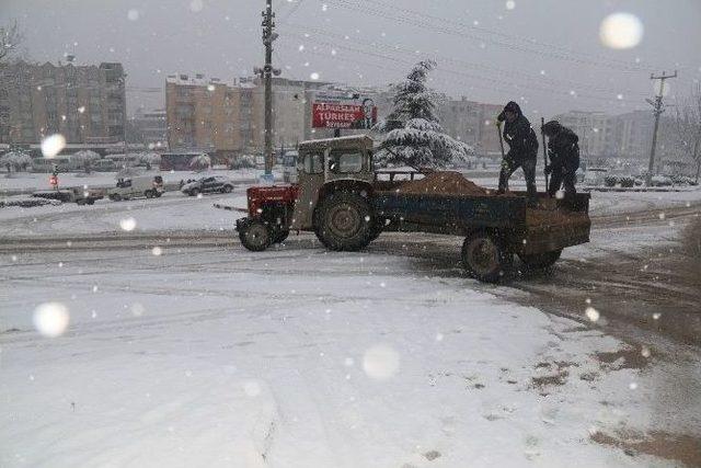 Turgutlu&rsquo;da Ekipler İş Başında 1