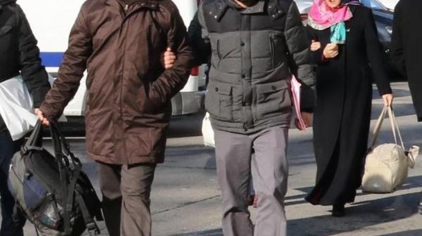 Fet&ouml; Operasyonunda 3'&uuml; Kadın 21 Kişi G&ouml;zaltında