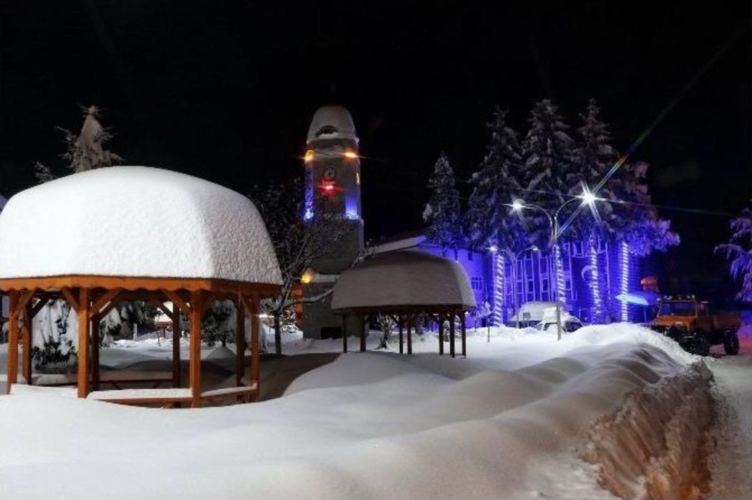 Tokat Baş&ccedil;iftlik&rsquo;te Kar Kalındığı 1 Metreyi Ge&ccedil;ti