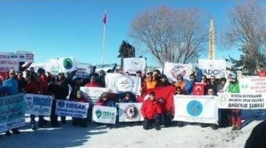 Manisa B&uuml;y&uuml;kşehir Belediyespor Sarıkamış Şehitleri&rsquo;ni Andı
