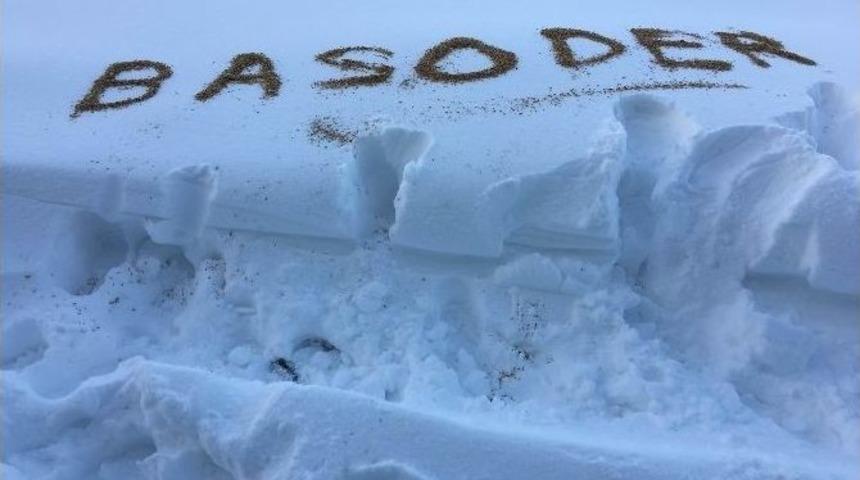 Oltacılar, Kar Altında Kalan Hayvanları Unutmadı