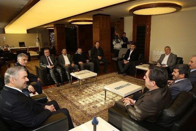 Sivas’ın İlçe Ve Belde Belediye Başkanları Başkan Çelik’i Ziyaret Etti