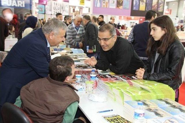 Yüreğir Belediyesi Çukurova Kitap Fuarı’nda