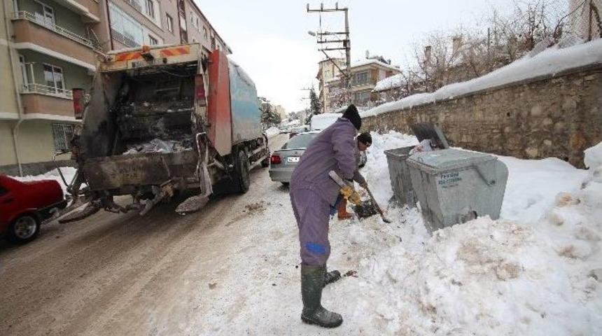 Beyşehir’de Temizlik İşçilerinin Karla İmtihanı