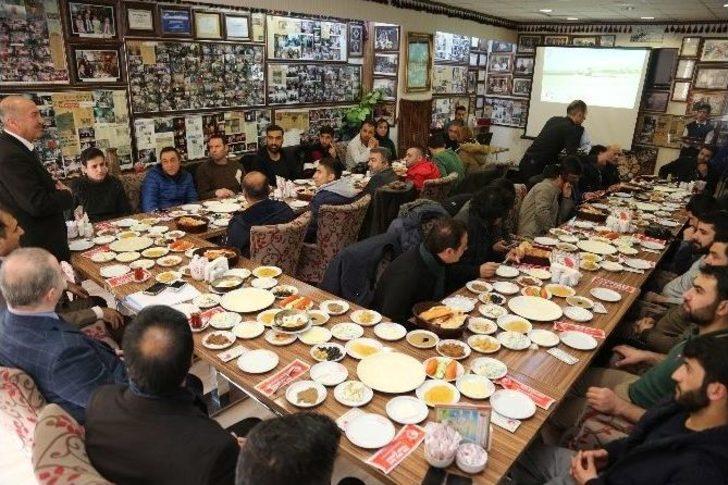 Tuşba Belediyesi Gazetecilerle Buluştu G5