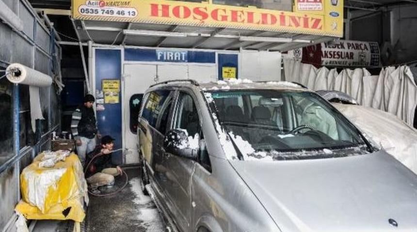 Sanayi Siteleri Motorları Donan Ve Kaza Yapan Otomobillerle Doldu