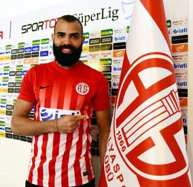 Antalyaspor Sandro'yla Imzaladı