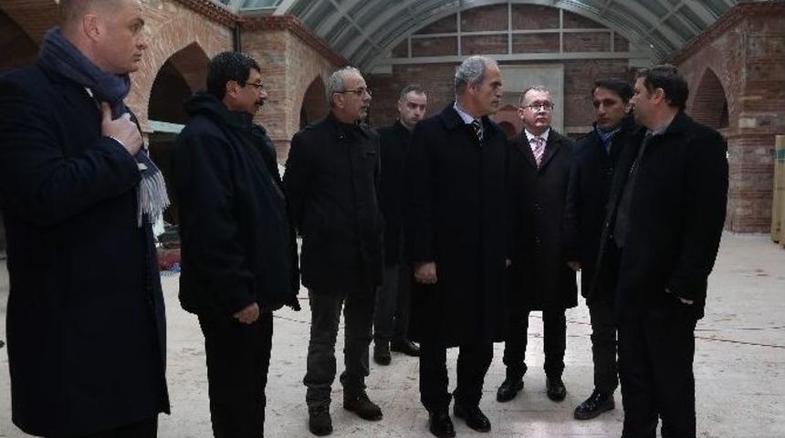 Han&ccedil;erli Fatma Sultan Medresesi G&uuml;n Sayıyor