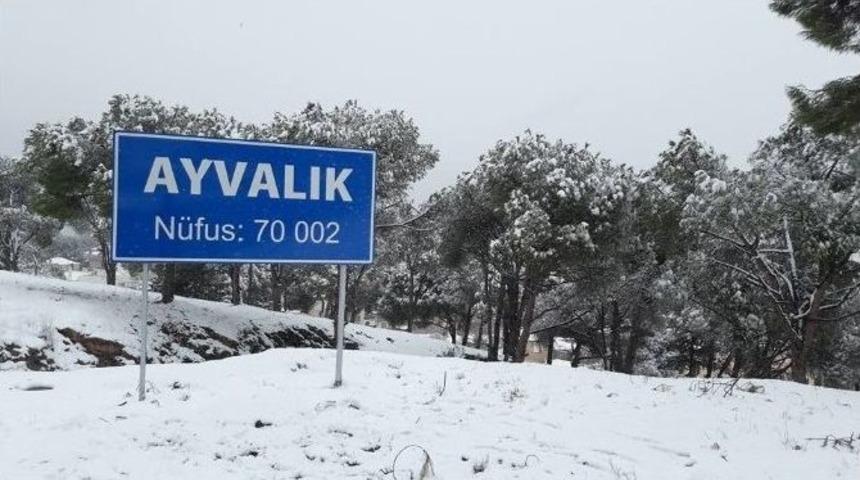 Kuzey Ege’de Yoğun Kar Yağışı Başladı