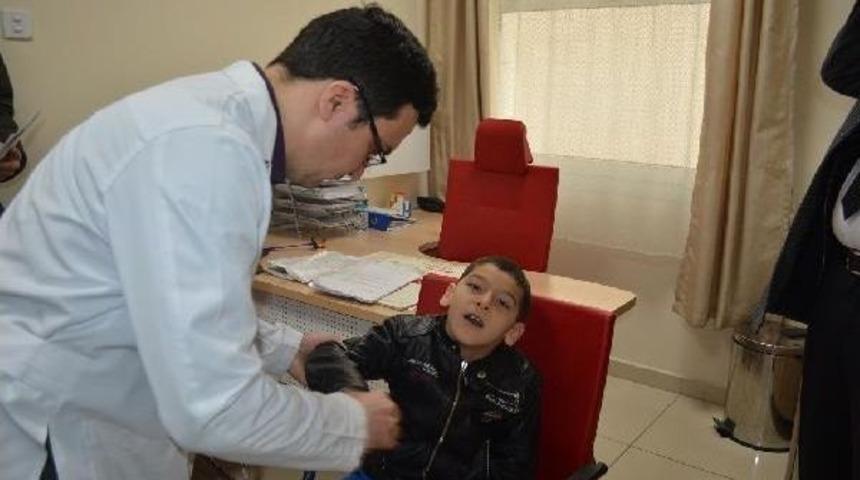 Minik Ali İhsan Y&uuml;r&uuml;yebilecek, Ancak Babasının Yaptığı Aletler Sakıncalı