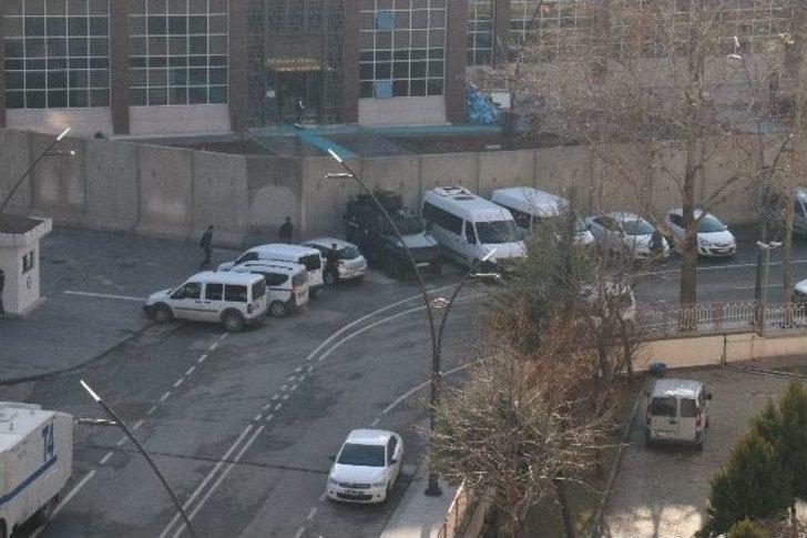 Gaziantep Emniyet Müdürlüğü Önünde Çatışma G1