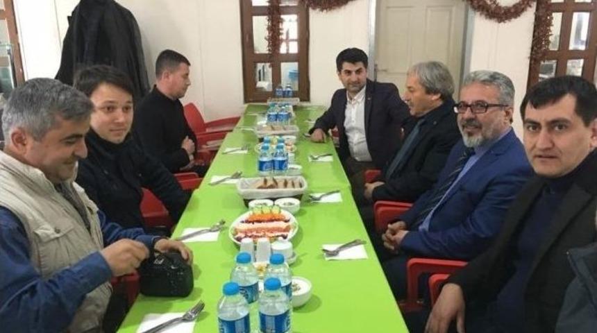 Başkan Şahin, Gazeteciler İle &Ouml;ğle Yemeğinde Buluştu