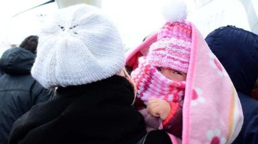 Şehit Astsubayın Cenazesi Memleketi &Ccedil;anakkale'ye Getirildi