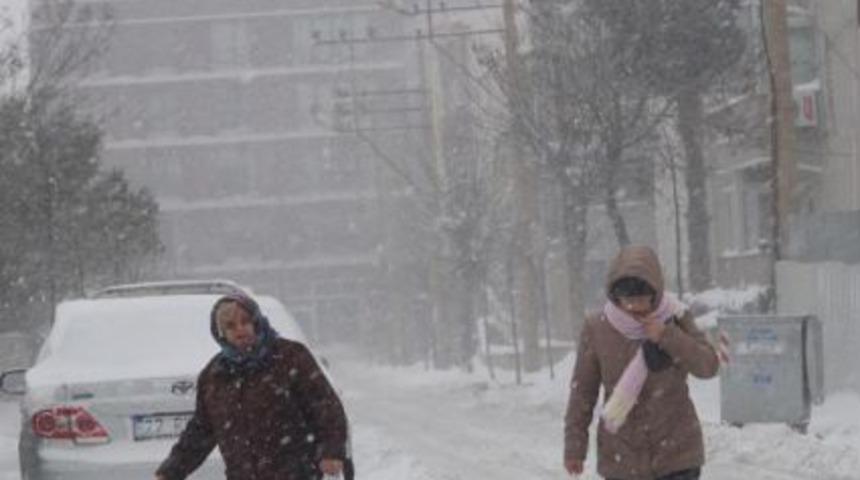 Keşan&rsquo;Da Kar Yağışı Etkisini Arttırdı