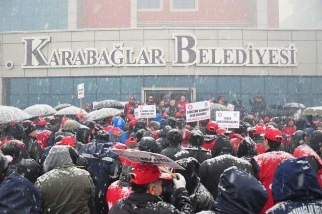 Karabağlar Belediyesi'nde Grev Ilanı Asıldı