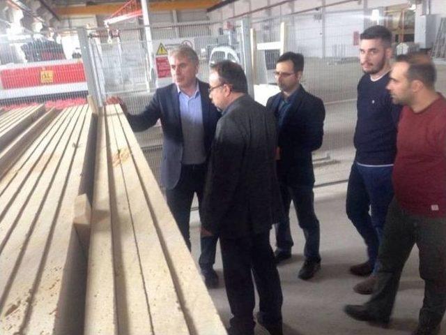 Başkan Memiş Doğal Taş Fabrikasında İncelemelerde Bulundu