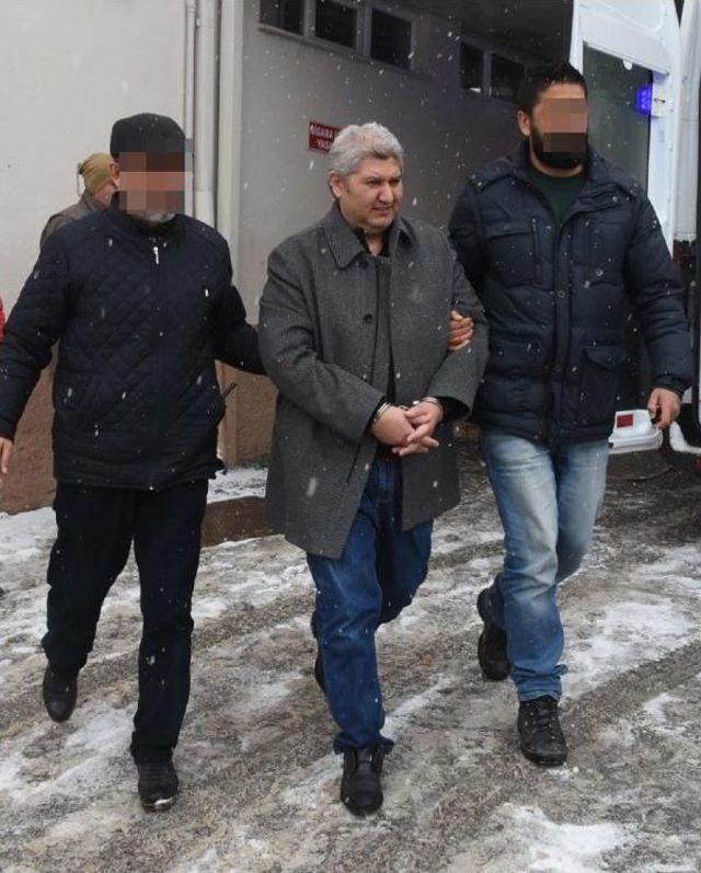 Eski Polis Müdürü Fetö'den Gözaltına Alındı