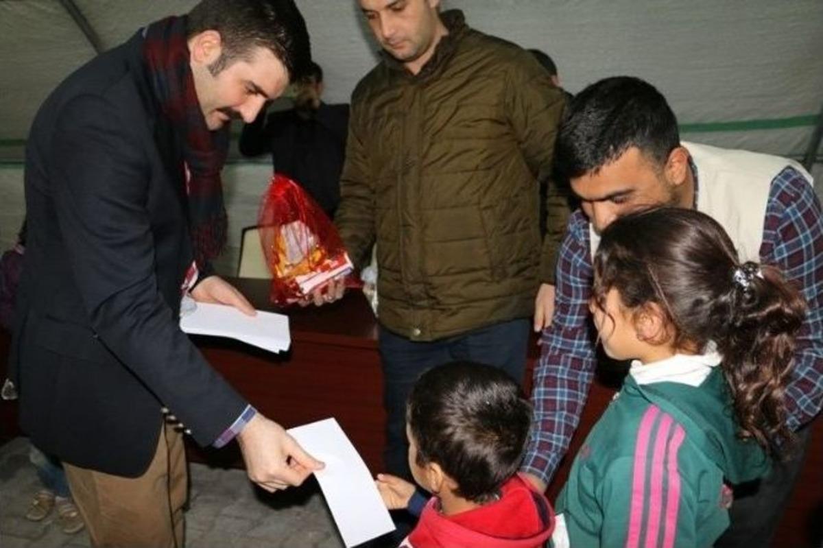 600 Suriyeli Yetim &Ccedil;ocuğa Nakdi Yardım Yapıldı