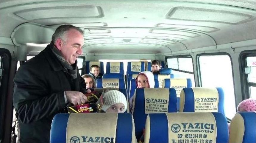 Bursa&rsquo;da Tipi Sebebiyle Mahsur Kalan &Ouml;ğrencilerin İmdadına Ekipler Yetişti