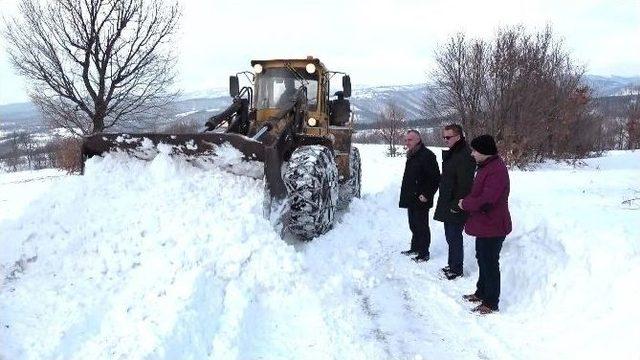 Bursa&rsquo;da Tipi Sebebiyle Mahsur Kalan &Ouml;ğrencilerin İmdadına Ekipler Yetişti 1