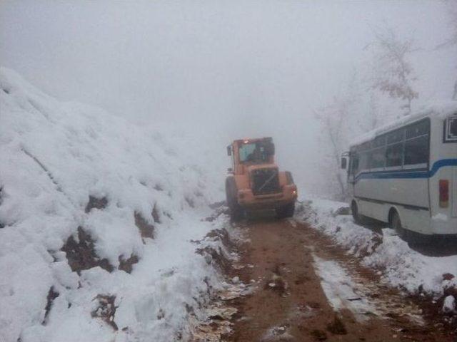 Alaşehir’de Kar Eğitime Engel Olmadı