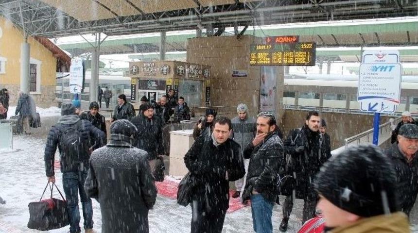 Donan Makas Hızlı Tren Seferini Aksattı