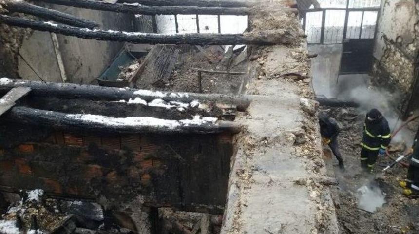 Yangında &Ouml;len İki Kız Kardeşin De Cesedine Ulaşıldı