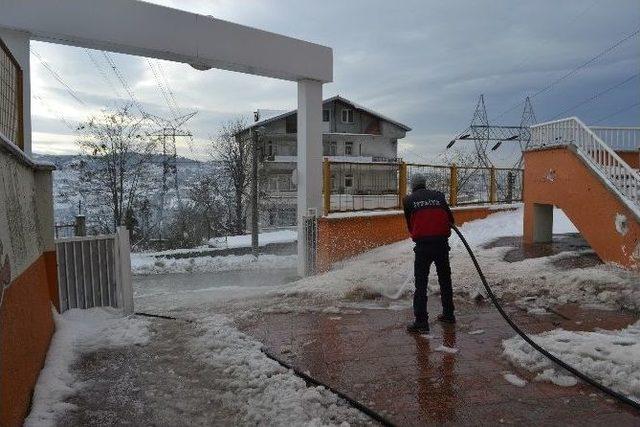 Okul Bahçeleri Deniz Suyu İle Temizleniyor