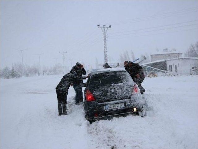 Konya-ısparta Karayolu Yoğun Kar Yağışı Ve Tipi Nedeniyle Ulaşıma Kapatıldı