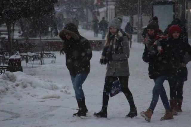 Edirne'de Kar Tatili 1 Gün Uzatıldı (4)