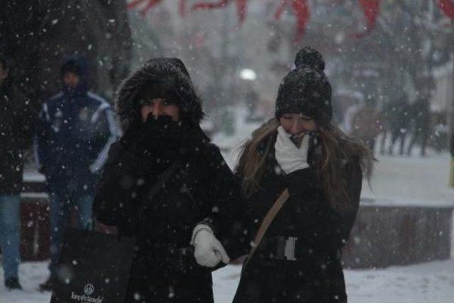 Edirne'de Kar Tatili 1 Gün Uzatıldı (4)