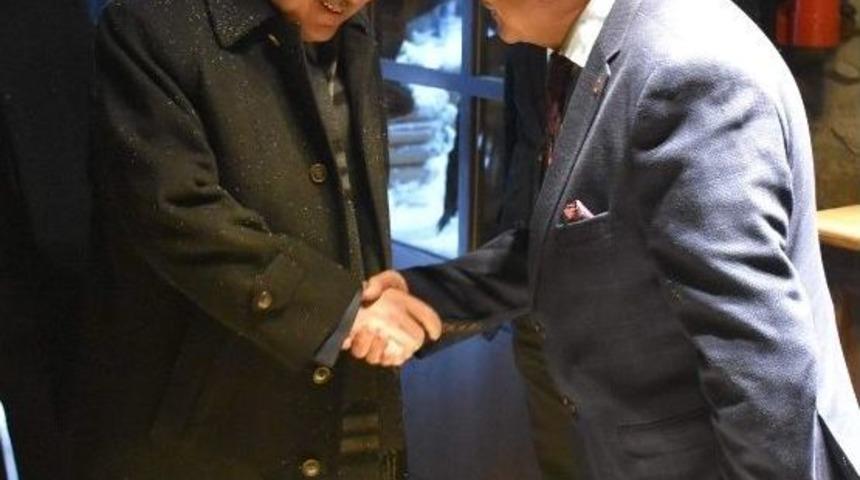 Vali G&uuml;ven&ccedil;er Basın Mensuplarıyla Kahvaltıda Buluştu