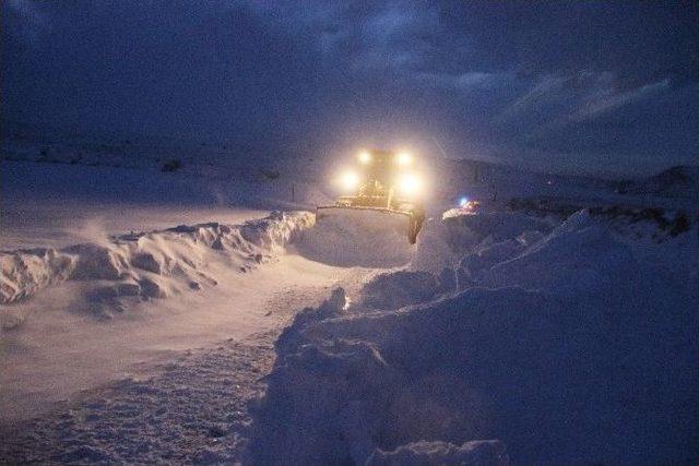 Erciyes&rsquo;te Mahsur Kalan Yaklaşık 15 Kişi Kurtarılmayı Bekliyor 3