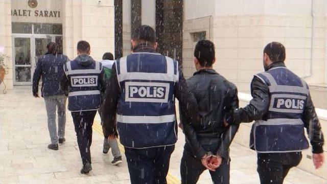 Edremit&rsquo;te Ydg-h &Uuml;yesi Oldukları İddia Edilen 2 Kişi Tutuklandı 1