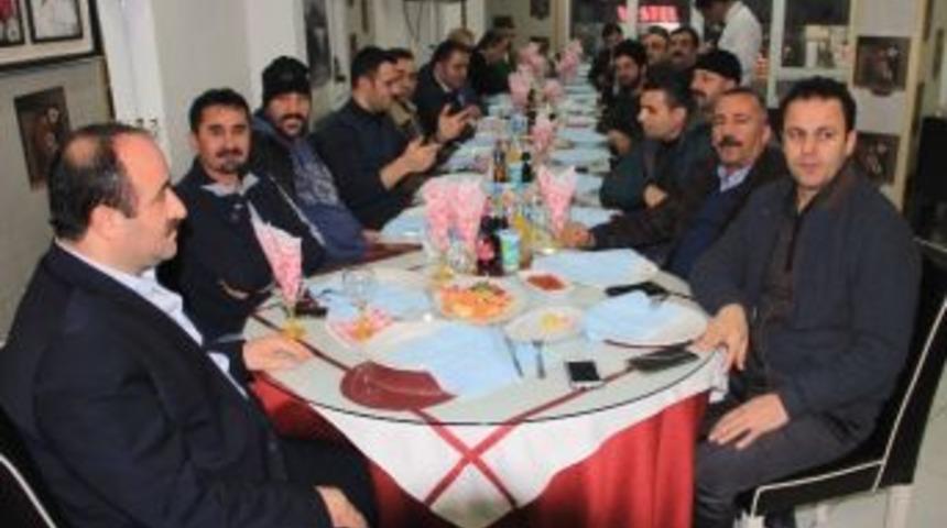 Memur-sen&rsquo;den Gazetecilere Yemek