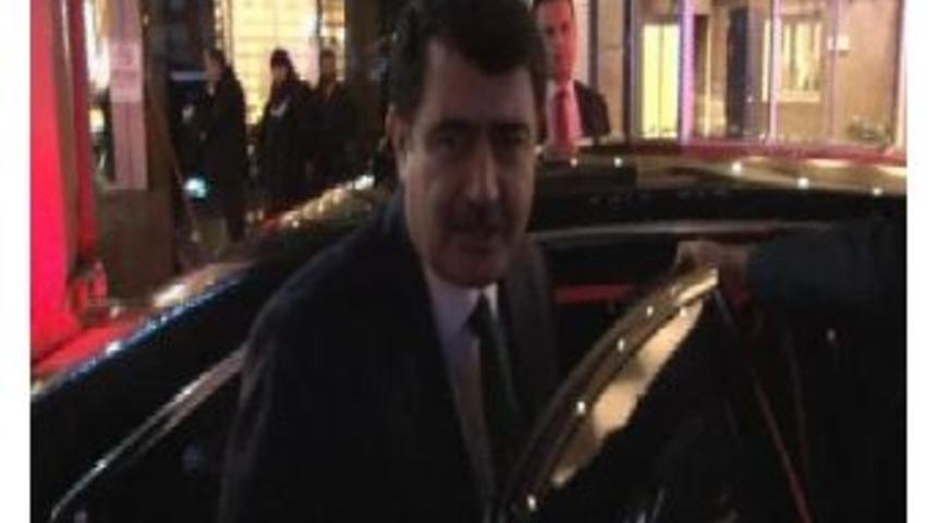 Vali Vasip Şahin &Ccedil;&ouml;ken Tente Altında Kalan Yaralıları Ziyaret Etti