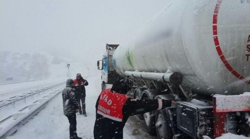 Zincirsiz Tanker Trafiği Kilitledi