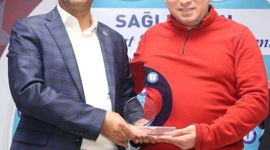 Korku Dolu Bakışlar &Ouml;d&uuml;l Getirdi