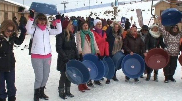 Paland&ouml;ken&rsquo;de Kadınların Leğen-board Keyfi 1