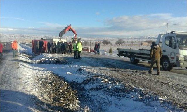 Gülşehir’de Trafik Kazası 3 Yaralı