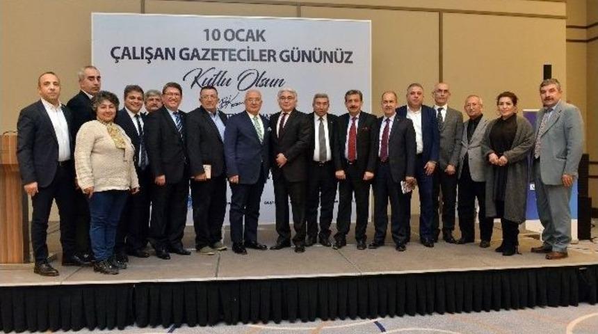 Başkan Kocamaz, Gazetecilerle Bir Araya Geldi