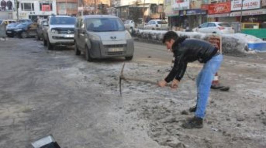 Hakkari&rsquo;de Dondurucu Soğuklar