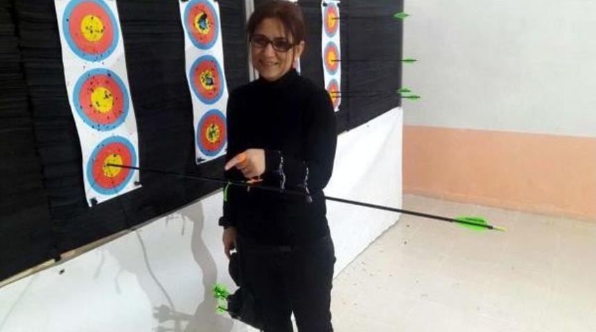 Nigar &Ouml;ğretmen Hobi Olarak Başladı, Profesyonel Ok&ccedil;u Oldu