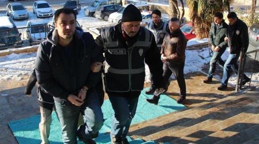 Bilecik'te Fet&ouml; Ş&uuml;phelisi 6 Kişi Adliyede